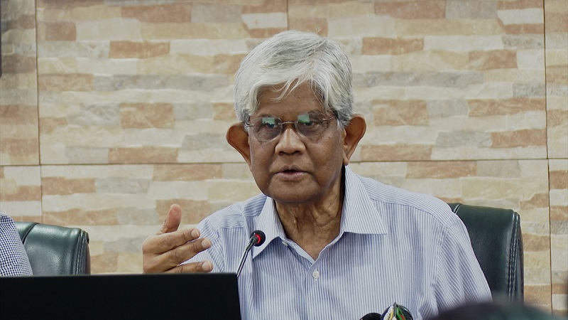 ব্যবসায়ীদের আস্থা ও বাণিজ্যে গতি বাড়ানোই মূল চ্যালেঞ্জ: অর্থ উপদেষ্টা